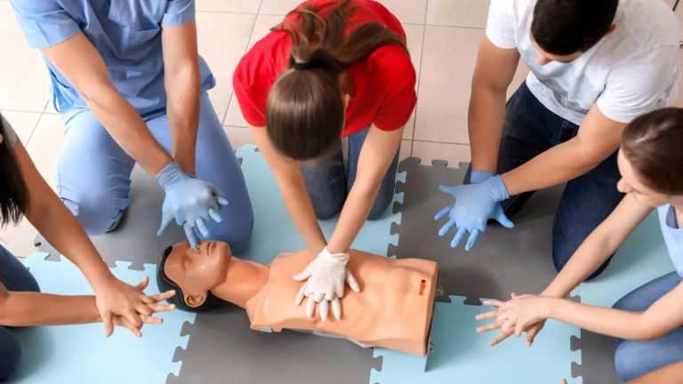 Qualsafe Level 3 Award in First Aid at Work (Annual Refresher) (RQF)